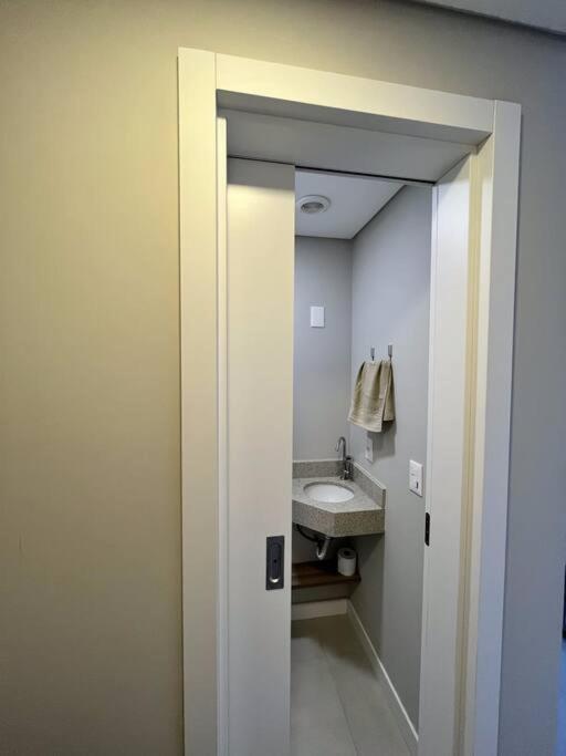 Apartamento 2 Suites Com Piscina E Churrasqueira, Ao Lado Da Ufsc Florianópolis Esterno foto